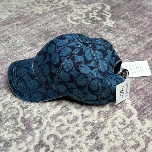 Coach Signature C Baseball Cap - Picture 7 of 8